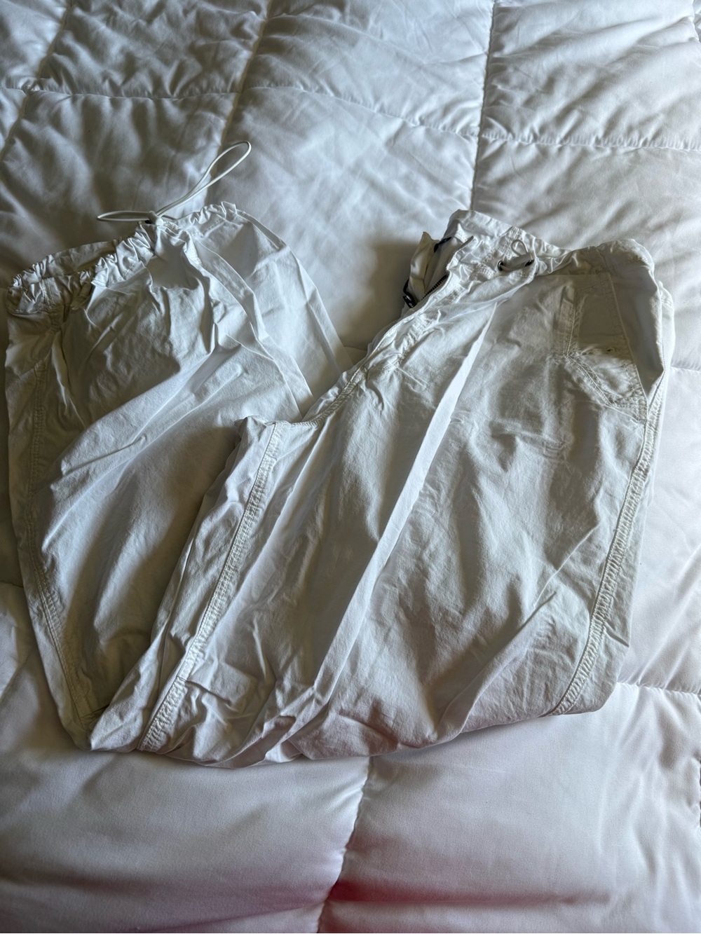 American Eagle Outfitters White Cargo Jogger Pants